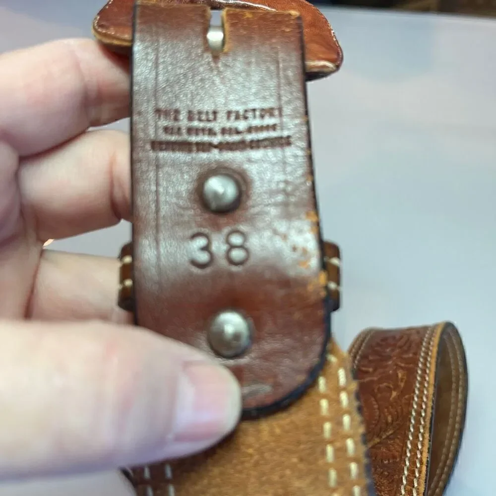 Vtg The Belt Factory Hand Tooled Leather Belt feathers and rose Cowhide  Size 38